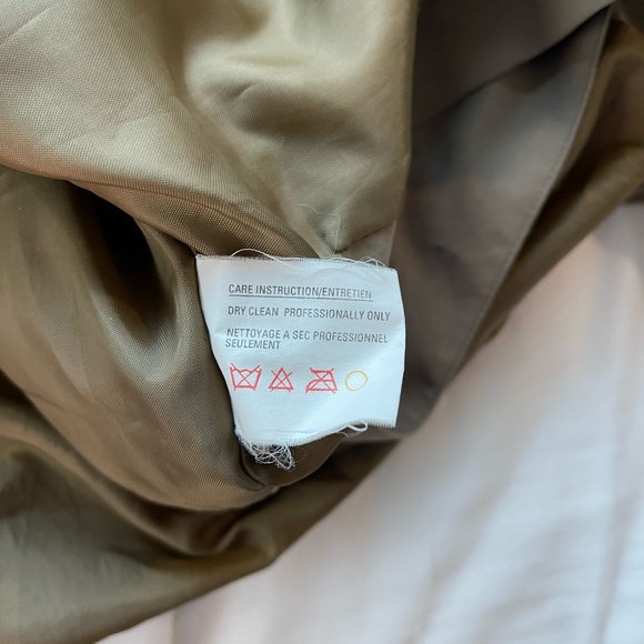 Vintage Eaton Trench coat - Picture 5 of 6